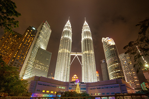 KiboTours Malesia Kuala
Lumpur Petronas Twin Towers.jpg BB h10